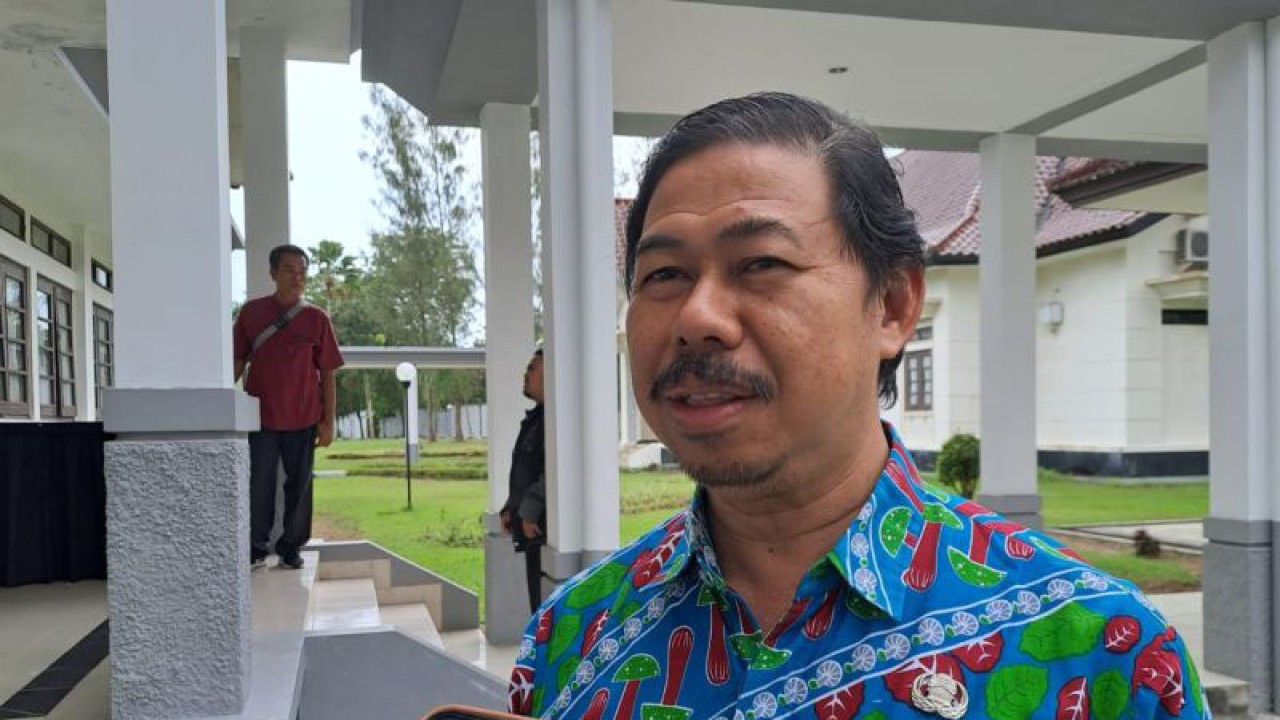Kepala Dinas Pendidikan Provinsi Kepulauan Bangka Belitung Hervawi (ANTARA/Aprionis)