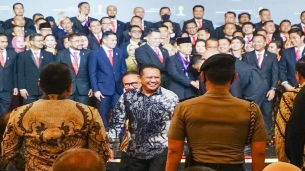 Ketua MPR RI Bambang Soesatyo (tengah) saat menghadiri pelantikan Badan Pengurus Pusat Himpunan Pengusaha Muda Indonesia (BPP Hipmi) 2022-2025 di Jakarta, Senin (20/2/2023). (ANTARA/HO-MPR RI)