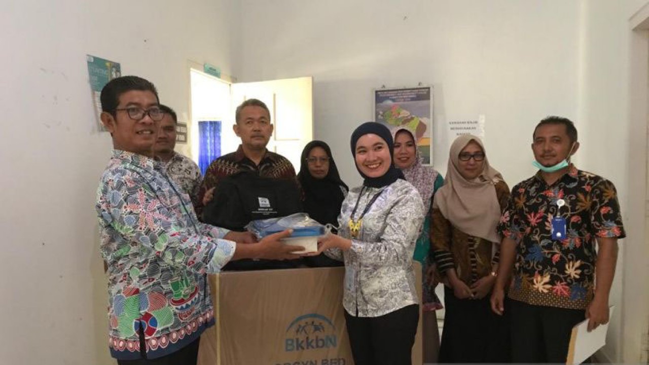 Pemkab Mukomuko kerja sama dengan Rumah Sakit Ibu dan Anak Al Barra untuk memberikan pelayanan pemasangan alat KB MKJP, Minggu (5/2/2023) ANTARA/HO-Istimewa.