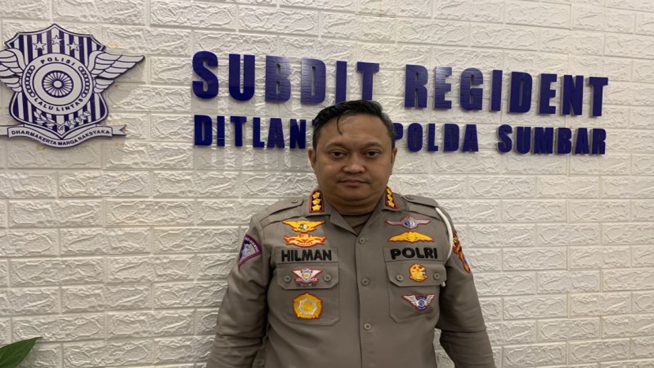 Direktur Lalu Lintas Polda Sumbar Kombes Pol. Hilman Wijaya. ANTARA/Mario S.N.