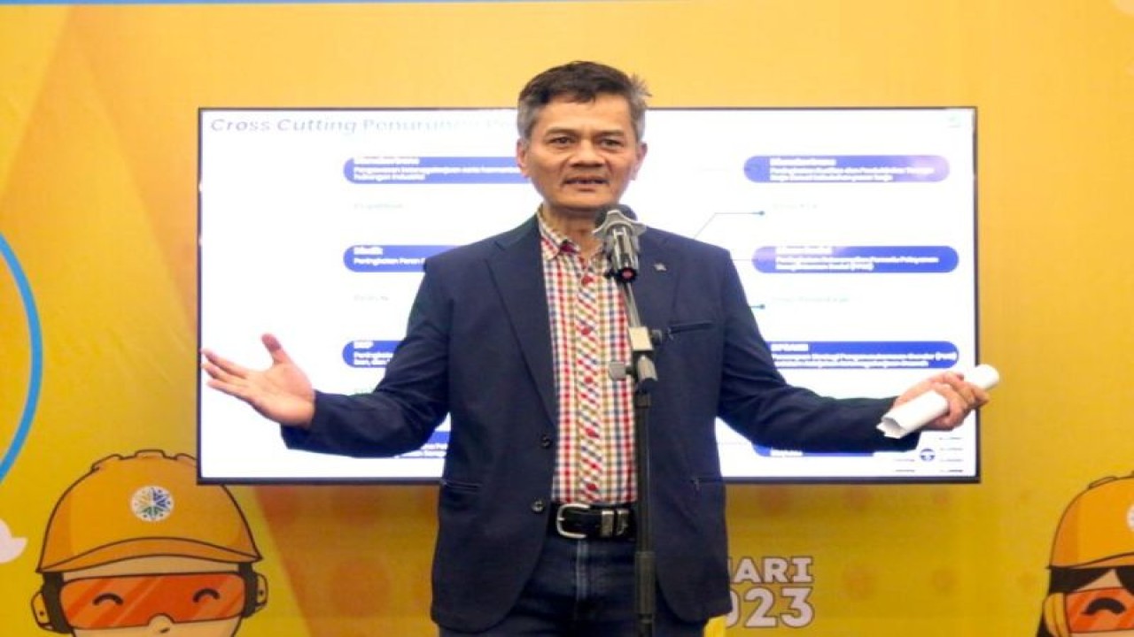 Kepala Dinas Tenaga Kerja dan Transmigrasi Provinsi Jawa Barat, Rachmat Taufik Garsadi. (ANTARA/HO-Humas Disnakertrans Jawa Barat)