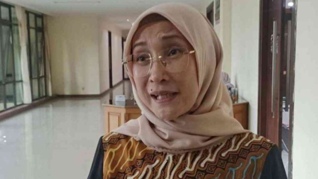 Asisten Daerah Bidang Pemerintah dan Kesra Kabupaten Bekasi dr Sri Enny Mainiarti. (ANTARA/Pradita Kurniawan Syah).
