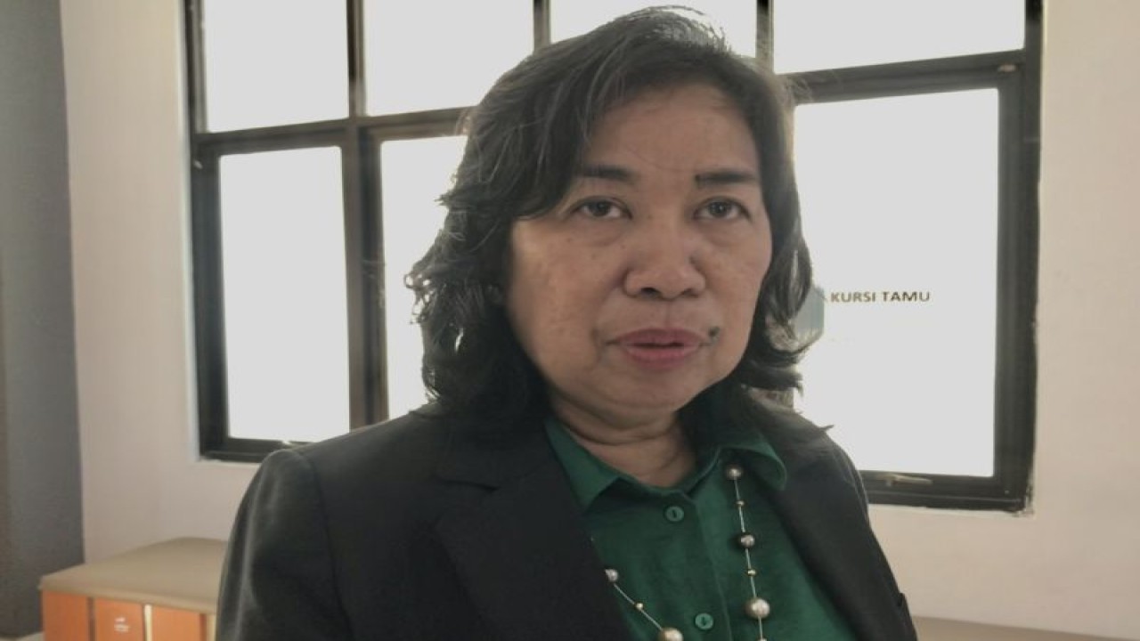 Dekan Fakultas Kedokteran Unpatti Ambon, Dr. Bertha Jean Que, di Ambon, Kamis (9/2/2023). ANTARA/Winda Herman
