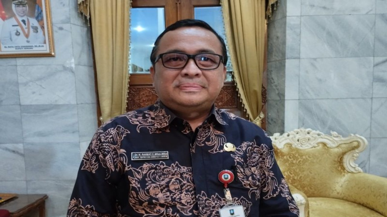 Staf Ahli Bupati Serang Bidang SDM dan Kesra dr. H Rahmat Fitriadi (Mulyana)