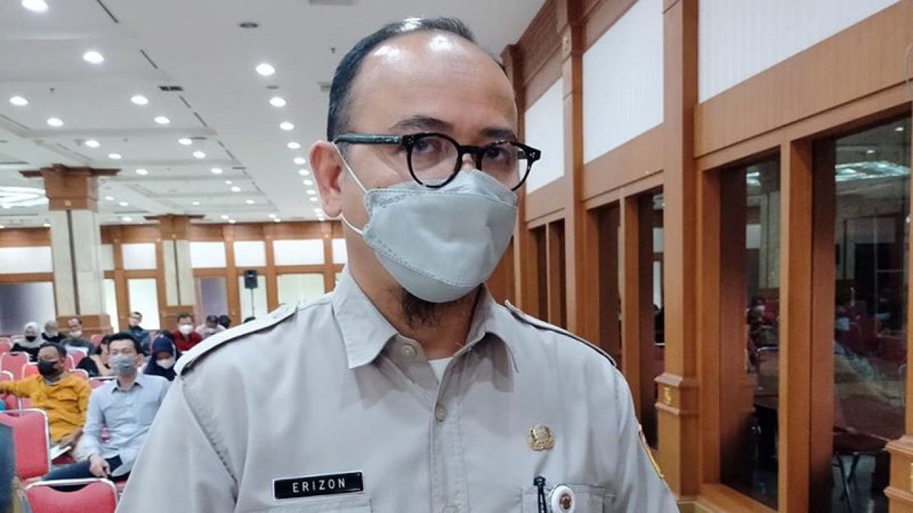 Kepala Suku Dinas Kesehatan Jakarta Barat, Erizon Safari di kantor Wali Kota Jakarta Barat, Selasa (24/1/2023). ANTARA/HO-Pemkot Jakarta Barat/aa.