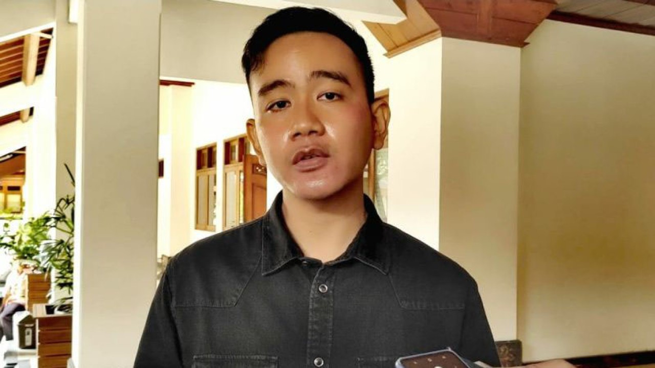 Wali Kota Surakarta Gibran Rakabuming Raka. (ANTARA/Aris Wasita)