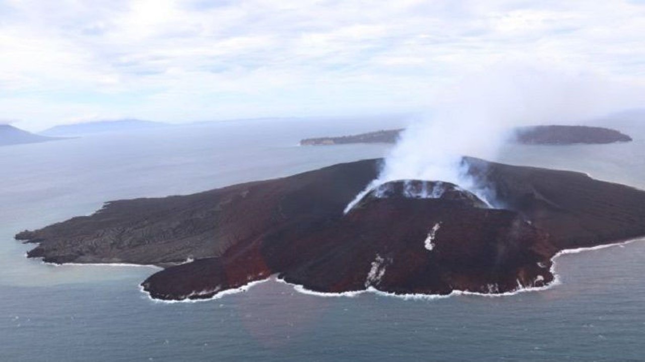 Ilustrasi: Gunung Anak Krakatau di Provinsi Lampung. (ANTARA/HO BNPB)