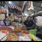 Gubernur Jawa Timur tegaskan stok beras mencukupi-1676274082
