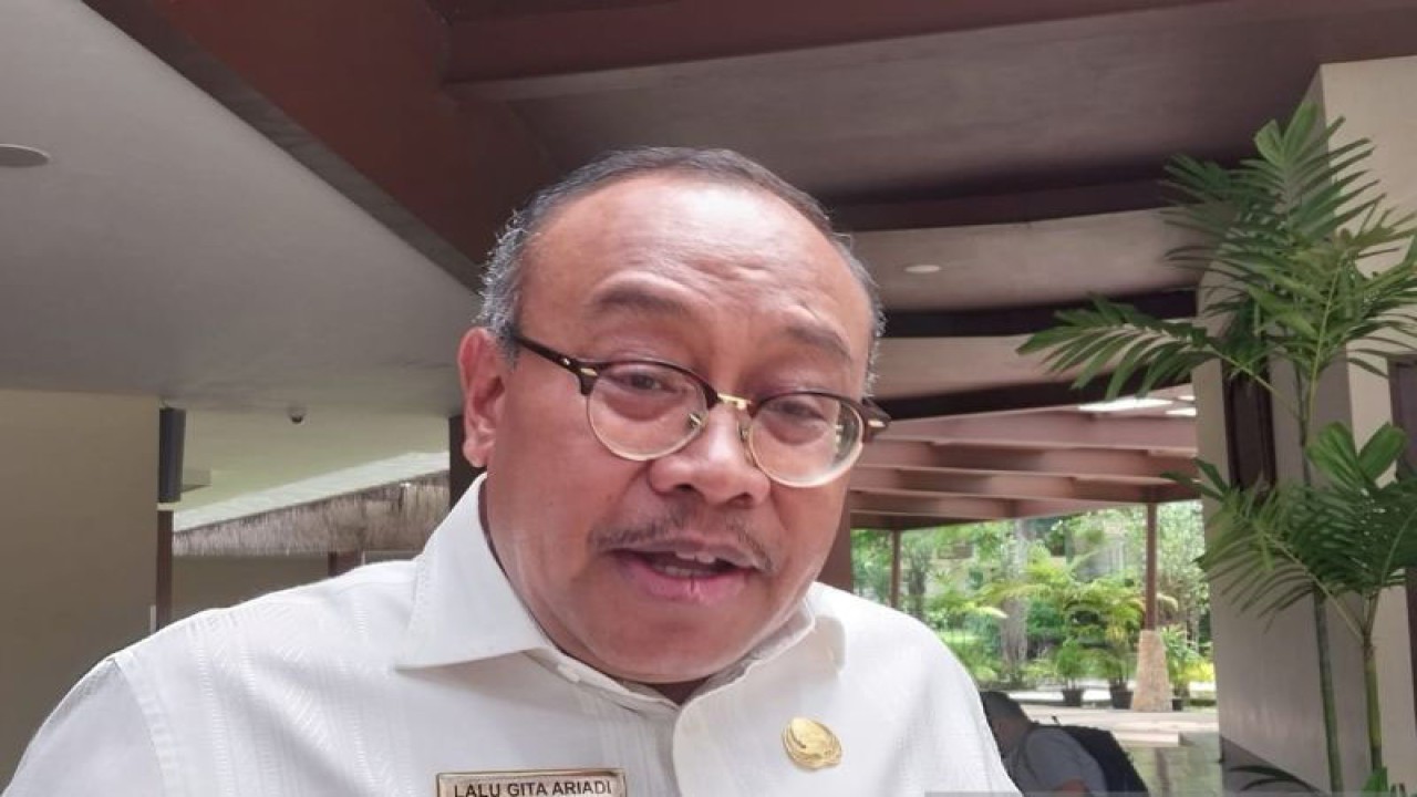 Sekretaris Daerah (Sekda) Pemerintah Provinsi NTB, H. Lalu Gita Ariadi. (ANTARA/Nur Imansyah).
