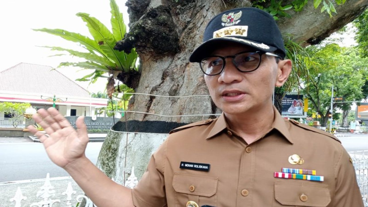 Wali Kota Mataram H Mohan Roliskana. (ANTARA/Nirkomala)