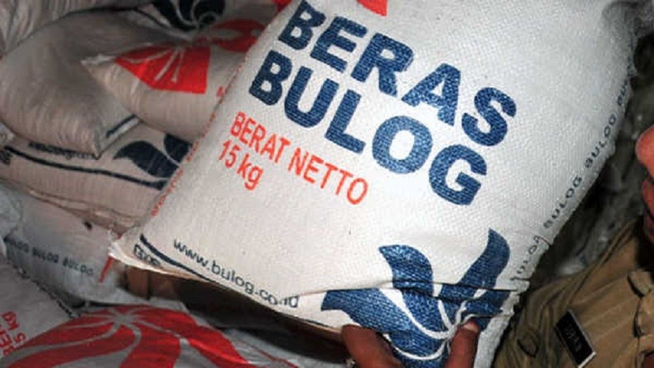 Ilustrasi - Beras Bulog. ANTARA/Azis Senong