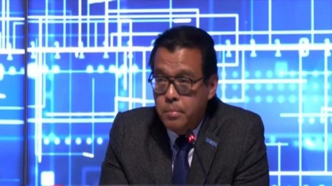 Gubernur Lembaga Ketahanan Nasional (Lemhannas) Andi Widjajanto menyampaikan pandangan singkat Indonesia dalam sesi penutupan Konferensi mengenai Kecerdasan Buatan yang Bertanggung Jawab dalam Militer (REAIM 2023) di Den Haag, Kamis (16/2/2023). ANTARA/Sri Haryati