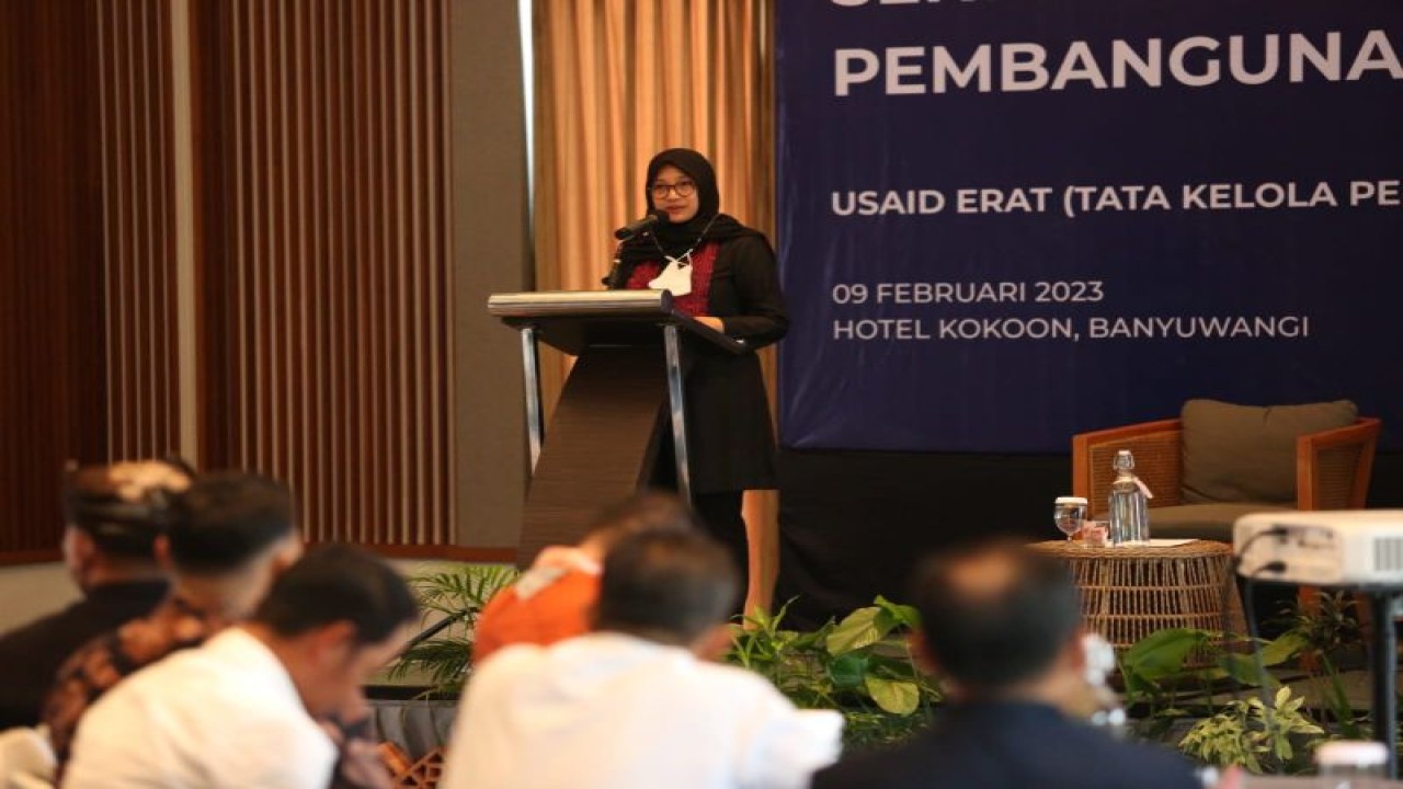 Bupati Banyuwangi, Jatim, Ipuk Fiestiandani memberikan sambutan dalam pembentukan Forum TSP di Banyuwangi, Jumat (10/2/2023). FOTO ANTARA/HO-Humas Pemkab Banyuwangi