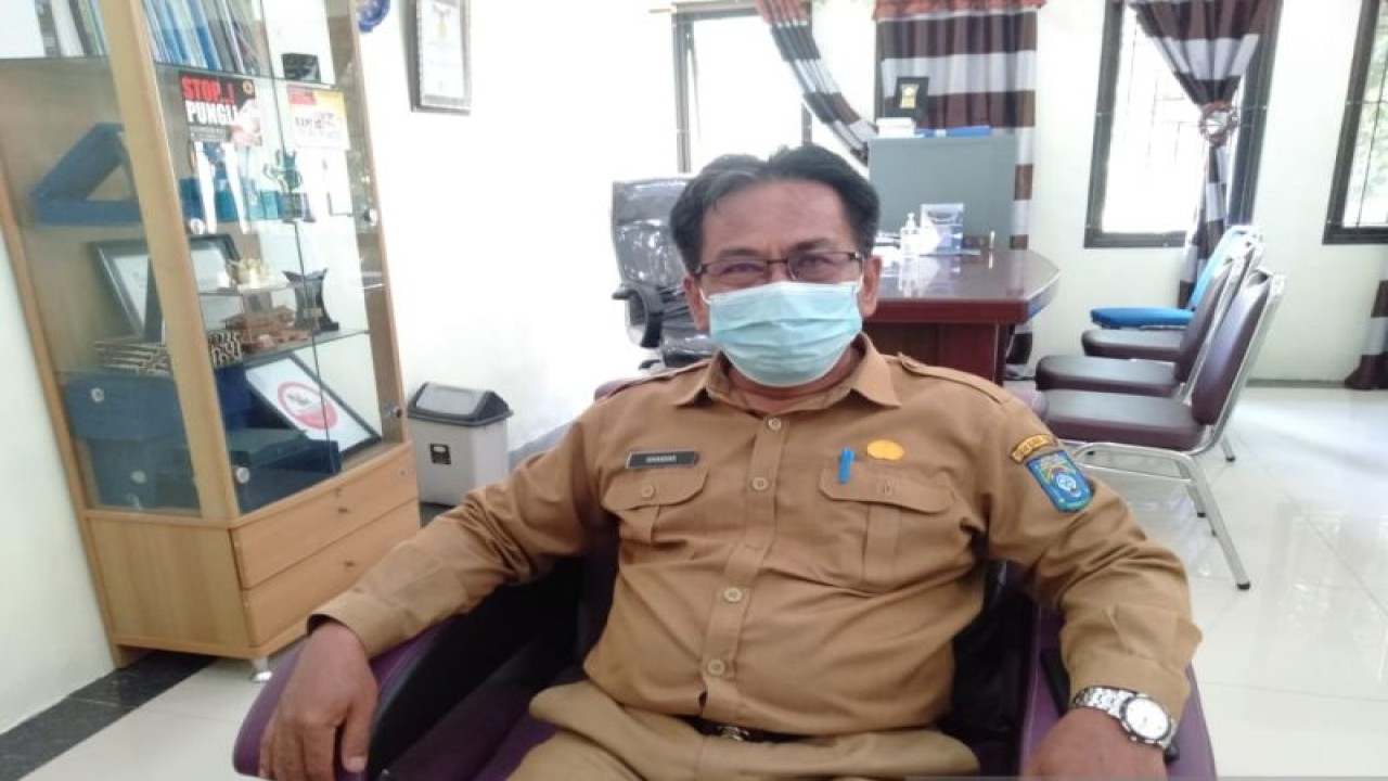 Kepala Dinas Pendidikan Bangka Tengah Iskandar (ANTARA/Ahmadi)