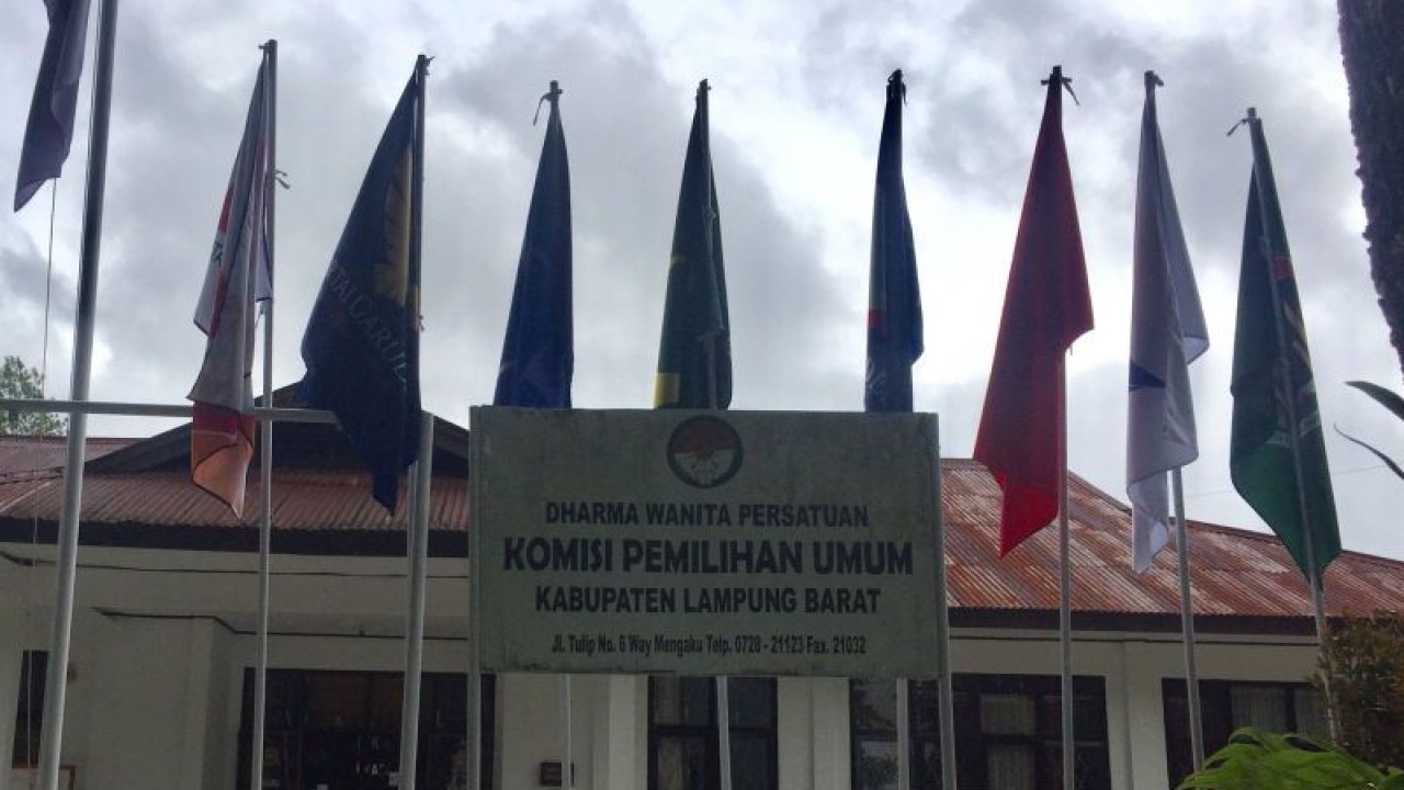 Kantor KPU Lampung Barat (ANTARA/Riadi Gunawan)