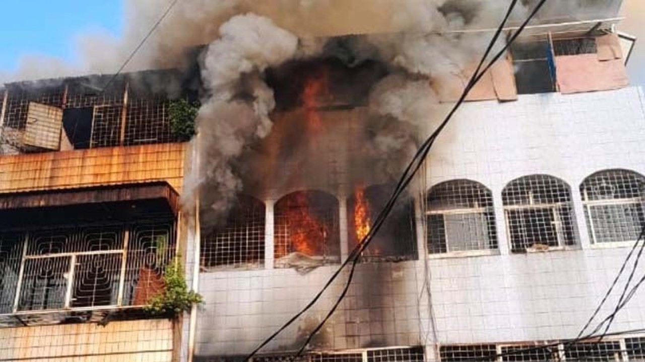 Kebakaran ruko indekos di kawasan Duri Selatan, Tambora, Jakarta Barat, Rabu (18/8/2022). ANTARA/HO-Sudin Gulkamart Jakarta Barat/aa.