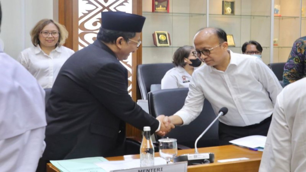 Kementerian Ketenagakerjaan mengapresiasi penetapan Perppu Cipta Kerja menjadi undang-undang yang dilakukan oleh Badan Legislasi DPR RI dalam rapat kerja di Kompleks Parlemen, Senayan, Jakarta, Rabu (15/2/2023). (ANTARA/HO-Kemnaker)