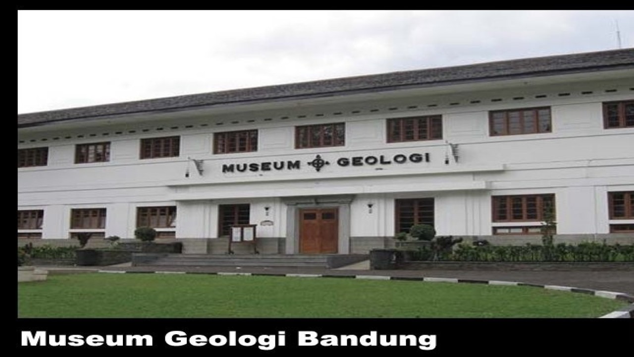 "Taman Batu Geologi" melengkapi koleksi Museum Geologi di Jalan Diponegoro Kota Bandung (bandung-tourism.blogspot.com) (Istimewa)