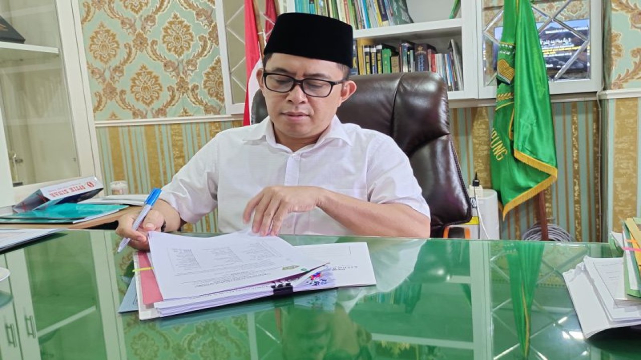 Kepala Kanwil Kemenag Lampung Puji Raharjo, di Bandarlampung. (ANTARA/Dian Hadiyatna)