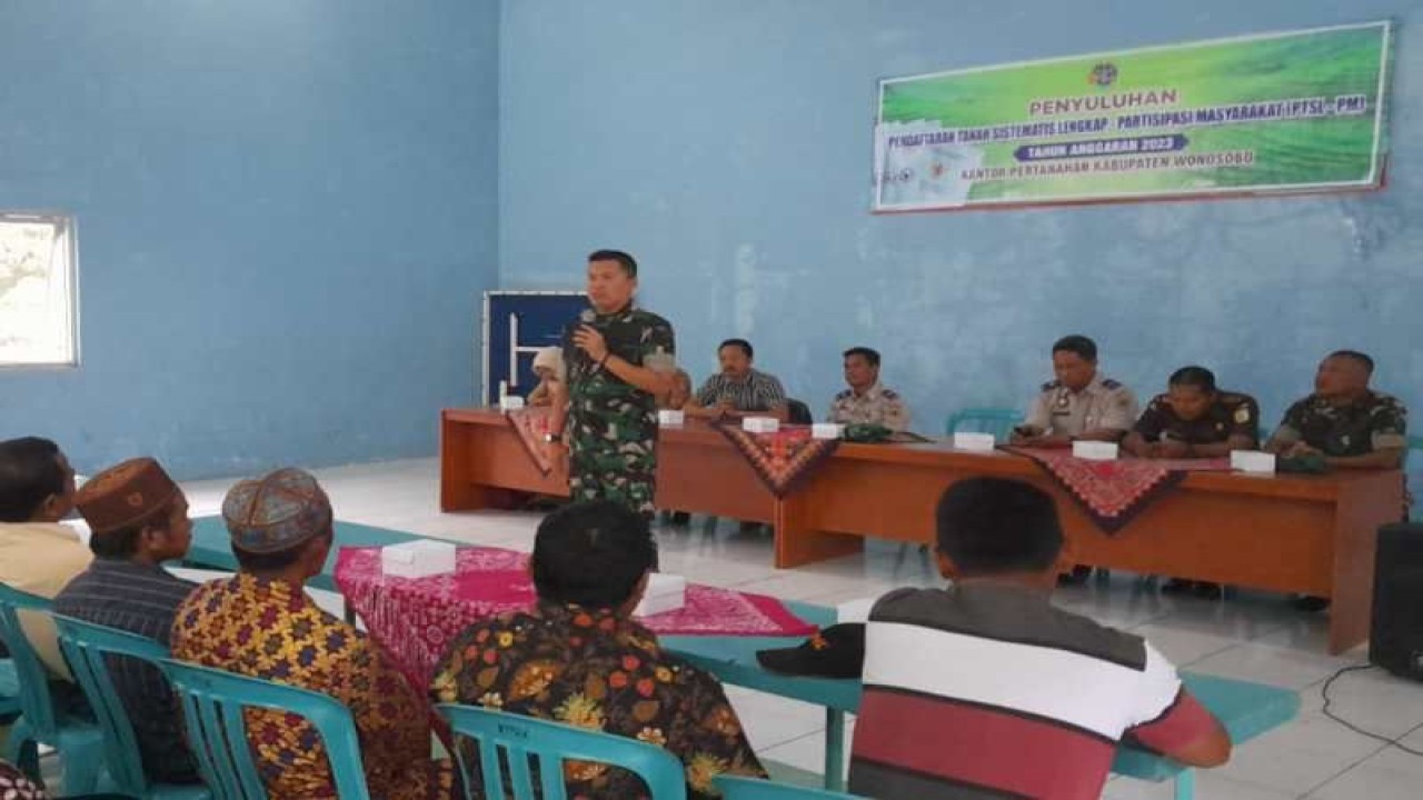 Kodim 0707/Wonosobo bersama Kantor Pertanahan Wonosobo melakukan sosialisasi pembuatan sertifikat tanah massal. ANTARA/HO - Kodim Wonosobo
