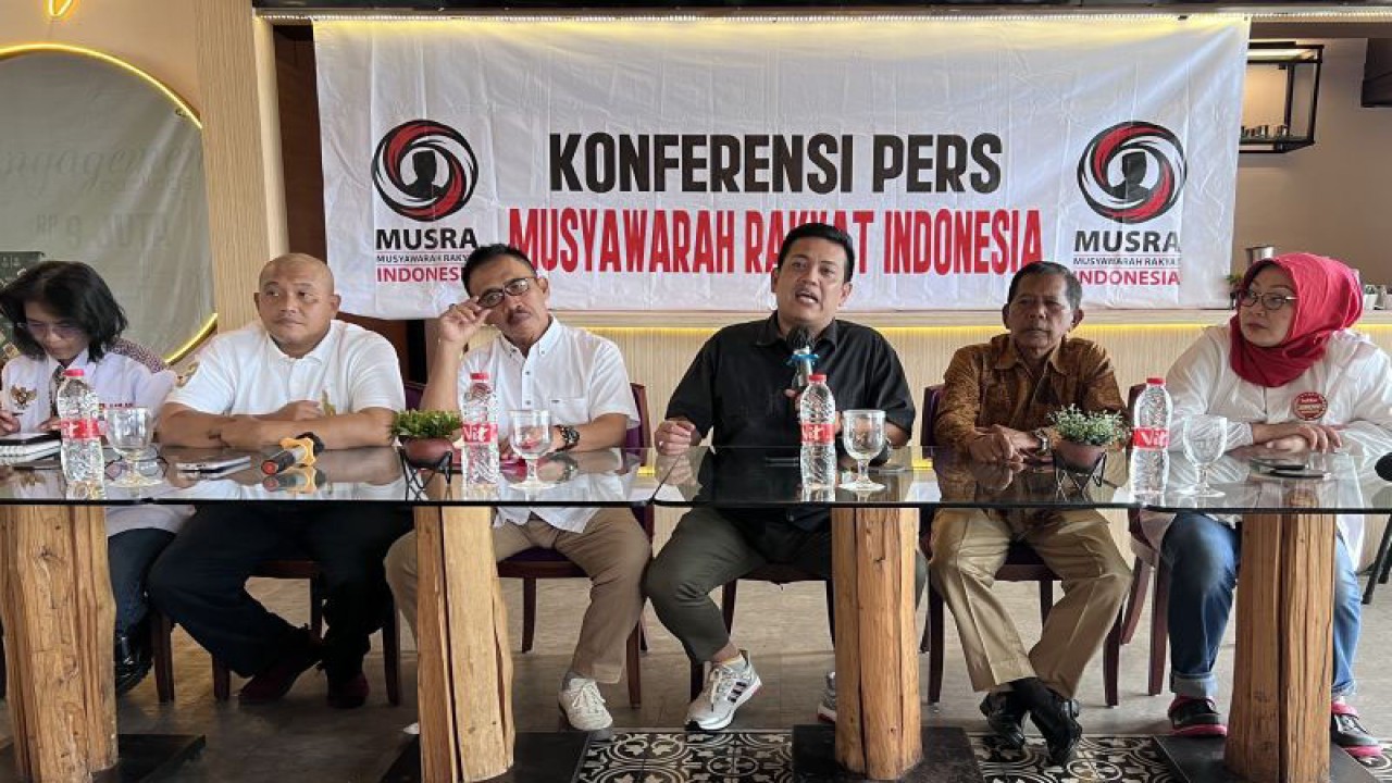 Konferensi pers pelaksanaan Musyawarah Rakyat Indonesia (Musra) XVII Jawa Tengah pada tahun 2023 di Semarang, Jumat (3-2-2023). ANTARA/Wisnu Adhi