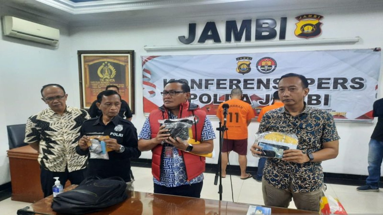Konferensi pers Ditresnarkoba Polda Jambi. ANTARA/Tuyani.