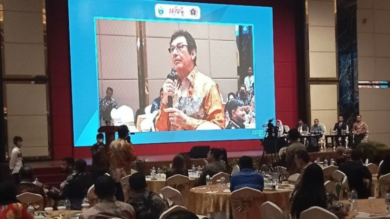 Konsul Jenderal Kehormatan Republik Turki untuk Sumatera Rahmat Shah dalam seminar internasional di Medan, Sumut, Rabu (8-2-2023). ANTARA/Said