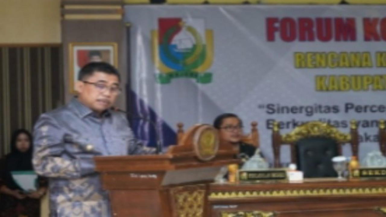 Bupati Kabupaten Majene Provinsi Sulawesi Barat (Sulbar) Andi Achmad Syukri bertekad membangun pertanian industri agrobisnis dan agroteknologi untuk memajukan pembangunan ekonomi daerah, di Majene, Senin (06/2/2023). ANTARA Foto/M Faisal Hanapi.
