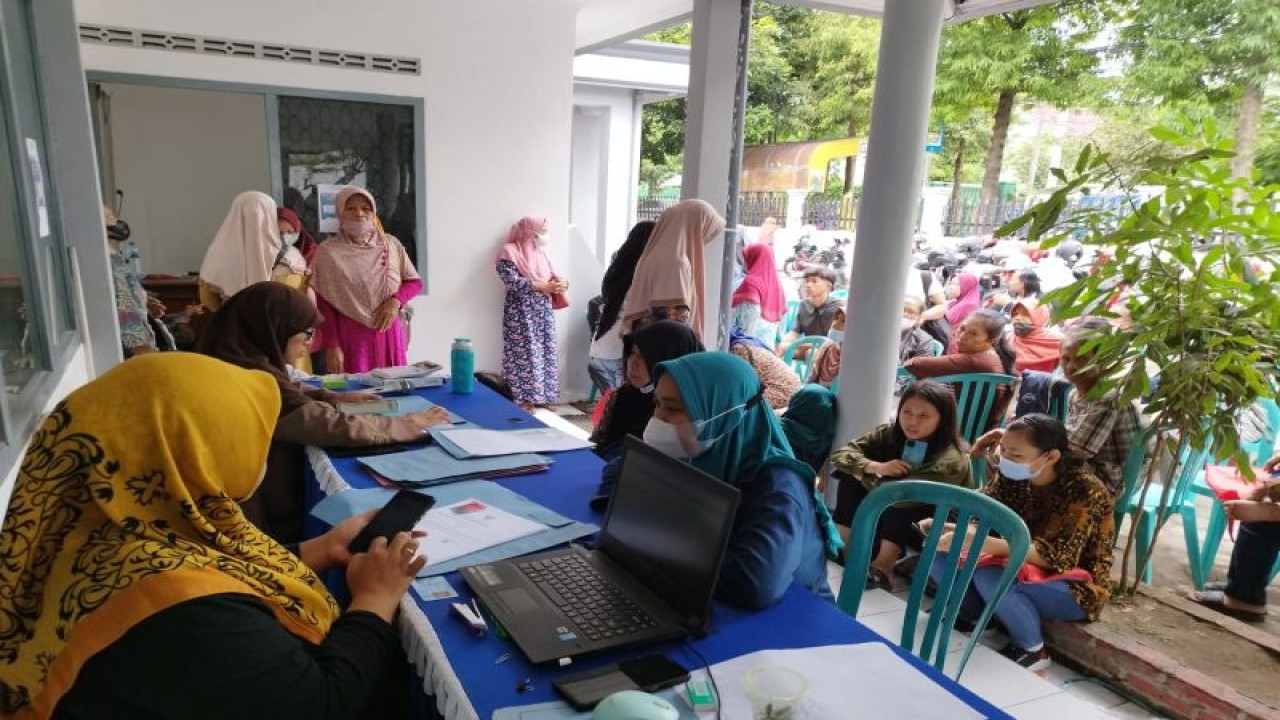 Warga mengajukan program bantuan modal usaha kepada Pemerintah Kota Kediri, Jawa Timur. ANTARA/ HO-Pemkot Kediri