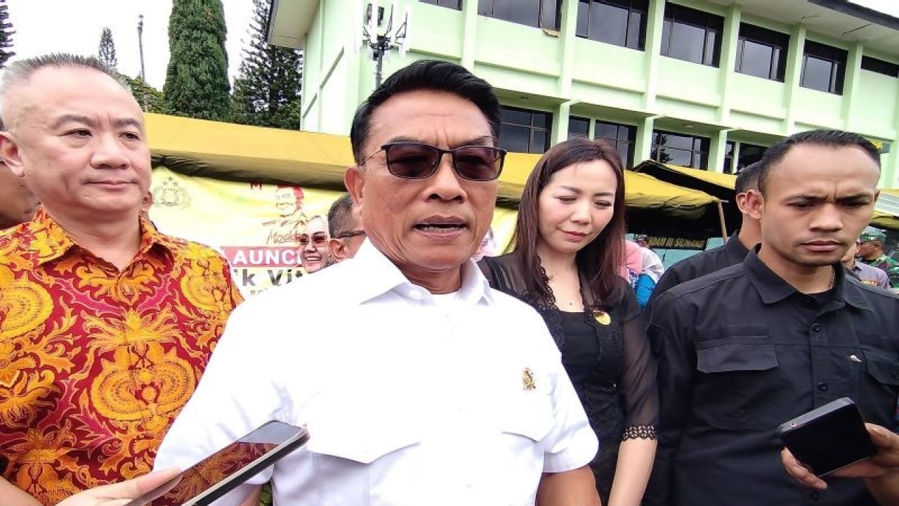 Kepala Staf Presiden Jenderal TNI Purn Moeldoko di Dodik Bela Negara Rindam III Siliwangi, Kecamatan Lembang, Kabupaten Bandung Barat, Jawa Barat, Rabu (15/2/2023). (ANTARA/Bagus Ahmad Rizaldi)