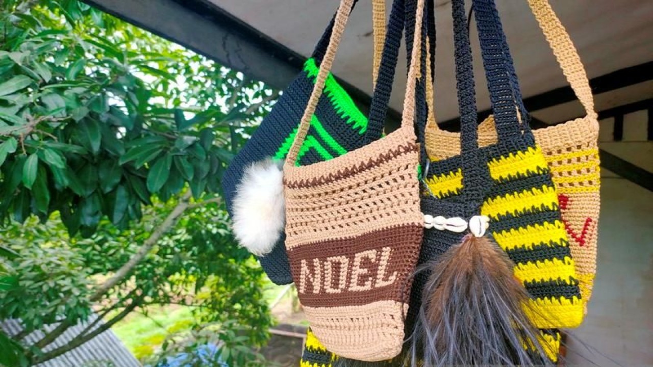 Noken Papua. ANTARA/Marius Frisson Yewun