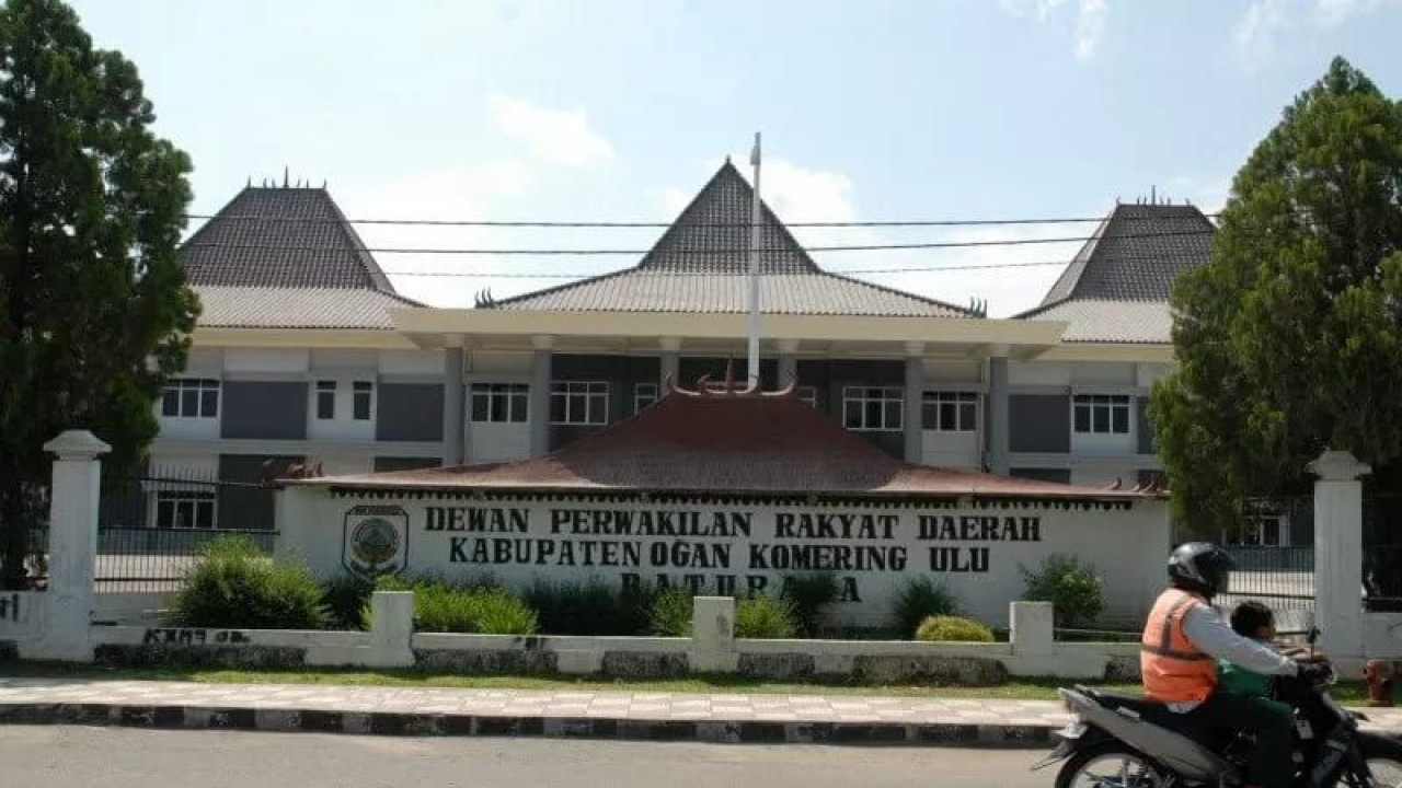 Gedung DPRD Kabupaten OKU. (ANTARA/Edo Purmana/23)