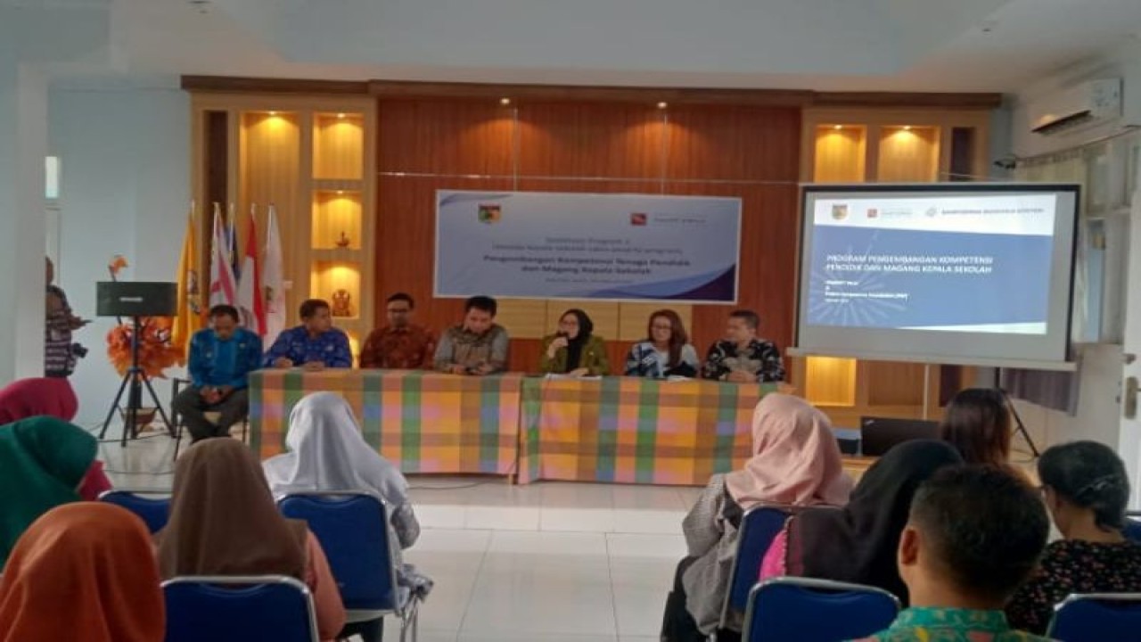 Sosialisasi program pengembangan kompetensi tenaga pendidik dan magang kepala sekolah, di Palu, Kamis (16/2/2023). ANTARA/HO-Syahrul