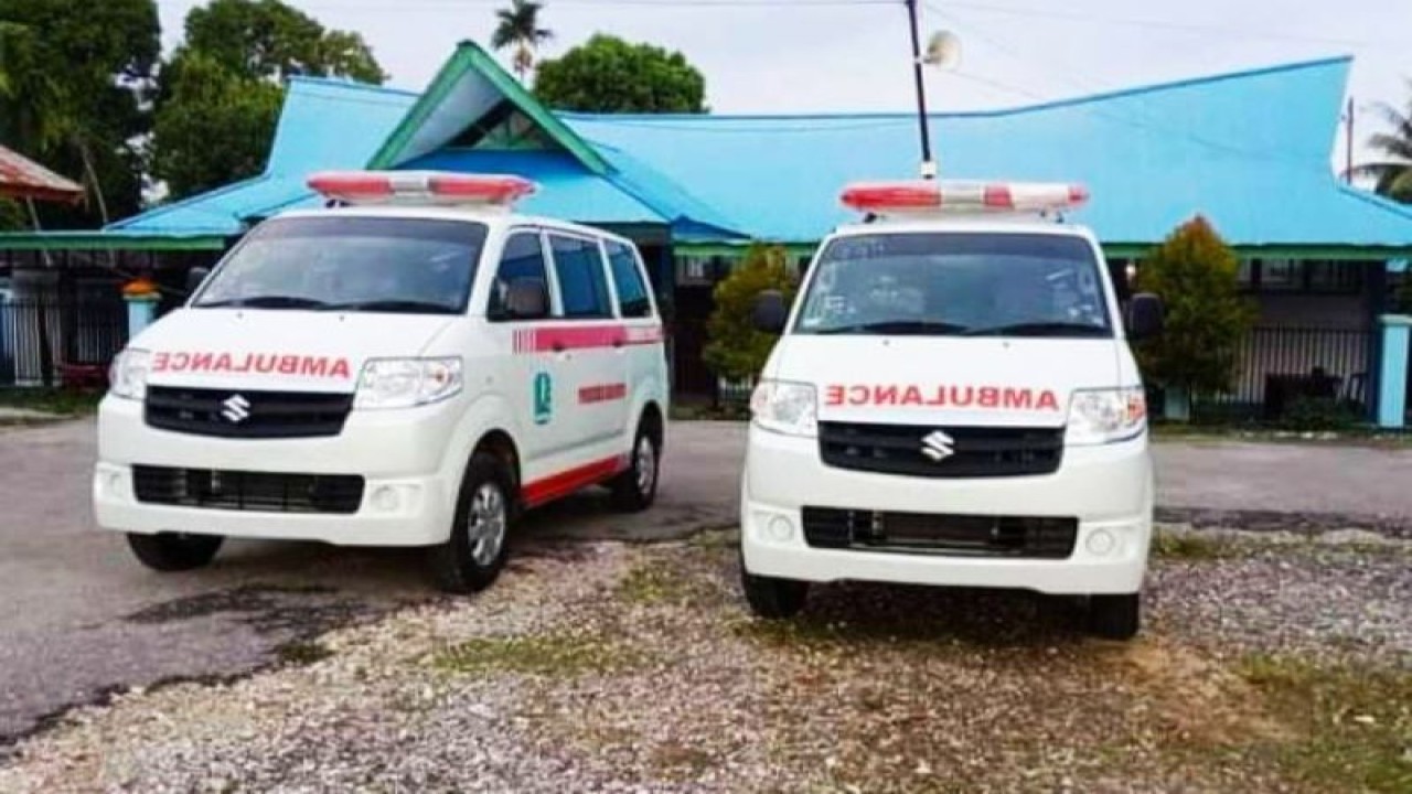 Dua ambulans bantuan Pemkab Biak Numfor untuk pelayanan kesehatan masyarakat di Puskesmas Yomdori Distrik Biak Barat dan Puskesmas Distrik Warsa. ANTARA