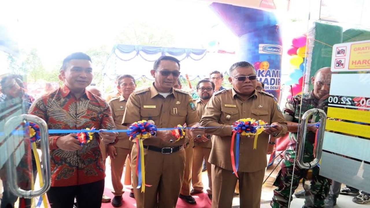 Peresmian toko ritel (Indomaret) di Belitung Timur, Selasa (31/1) (ANTARA/Ahmadi)