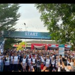 Peserta jalan santai BUMN di Kota Jambi, Minggu (19/2/23).(ANTARA/Doly Rosana)-1676786741