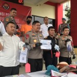 Polda Kepri ungkap kasus penerbitan sertifikat vaksin palsu di Batam-1676445518