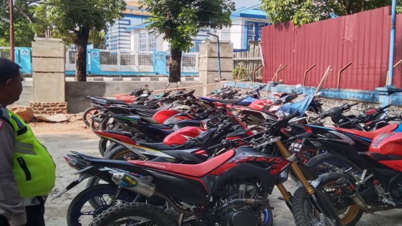 36 unit sepeda motor yang diamankan tim Sat Lantas Polresta Kendari. ANTARA/HO-Polresta Kendari