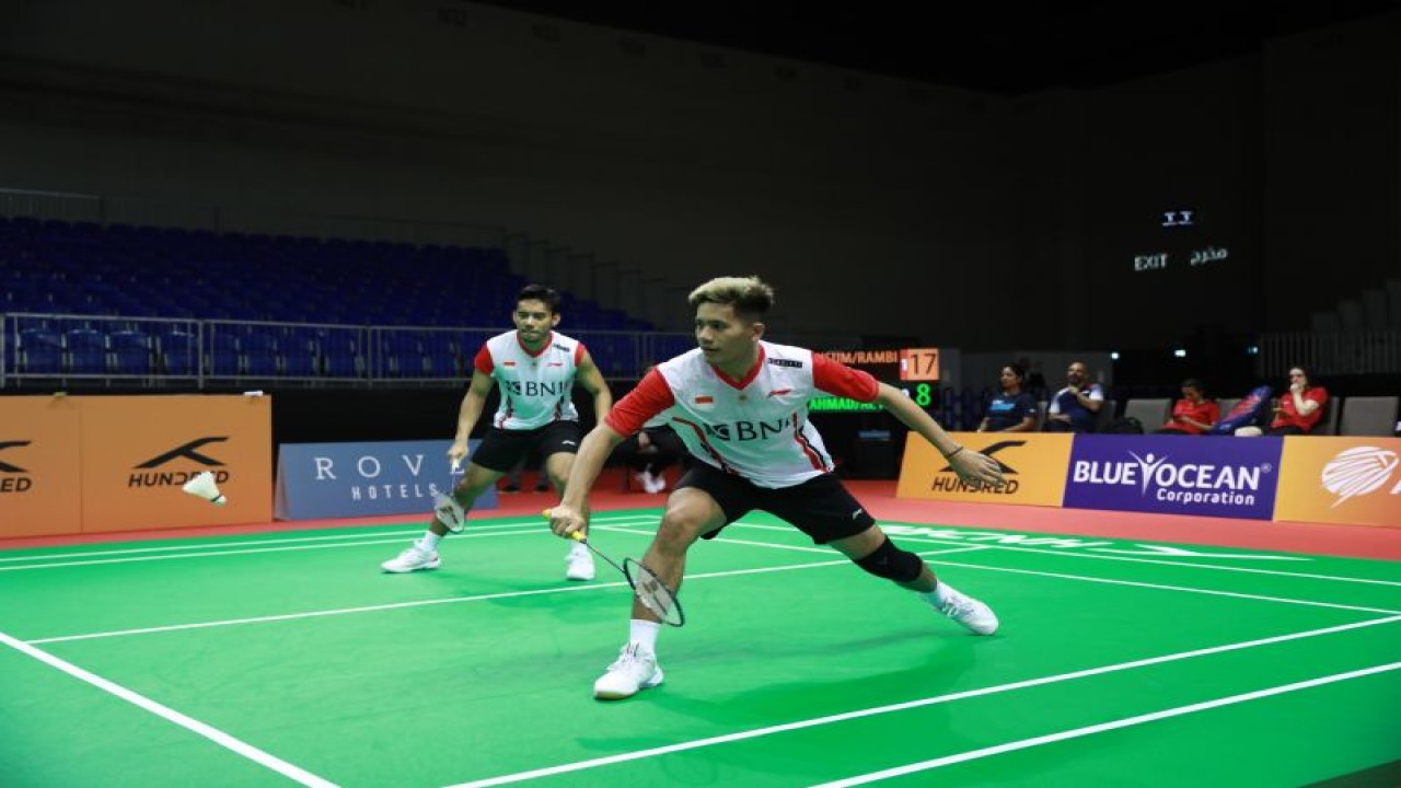 Ganda putra Pramudya Kusumawardana/Yeremia Erich Yoche Yacob Rambitan memastikan Indonesia menang telak atas Suriah dengan skor 5-0 usai mengalahkan Suriah Aljallad Ahmad/Amjad Al Fassih dengan skor 21-7, 21-14 dalam lanjutan laga babak penyisihan Grup C Kejuaraan Bulu Tangkis Asia Beregu Campuran (BAMTC) 2023 di Dubai Exhibition Centre, Dubai, Uni Emirat Arab (UEA), Selasa (14/2/2023). (ANTARA/HO-PBSI)