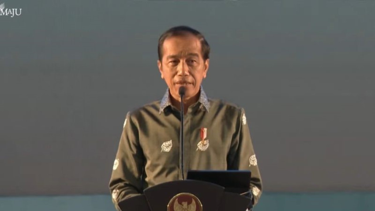 Tangkapan layar - Presiden Joko Widodo memberikan sambutan pada acara Puncak Peringatan Hari Pers Nasional 2023, di Deli Serdang, Sumatera Utara, seperti ditayangkan melalui YouTube Sekretariat Presiden, Kamis (9/2/2023). (ANTARA/Mentari Dwi Gayati)