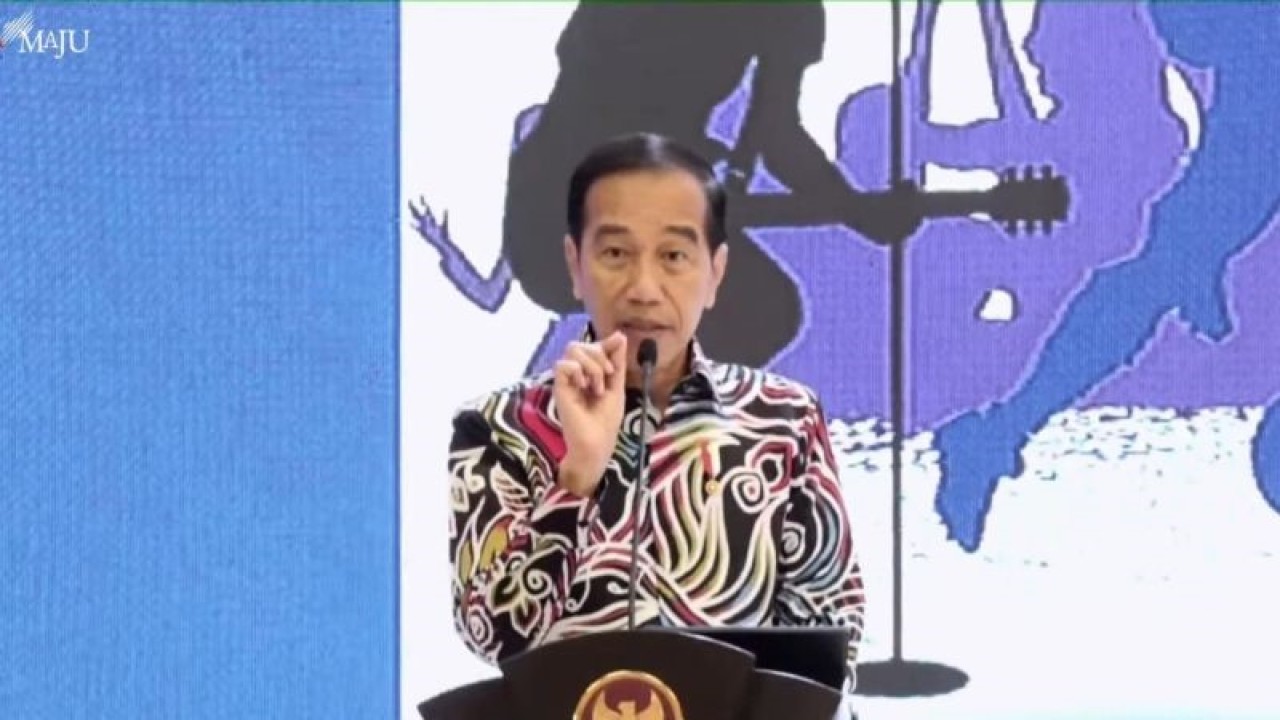 Presiden Joko Widodo menghadiri Pembukaan Rapat Kerja Nasional (Rakernas) Asosiasi Pemerintah Provinsi Seluruh Indonesia (APPSI) Tahun 2023 di Balikpapan, seperti ditayangkan dalam akun YouTube Sekretariat Presiden, Kamis (23/2/2023) (ANTARA/Mentari Dwi Gayati)