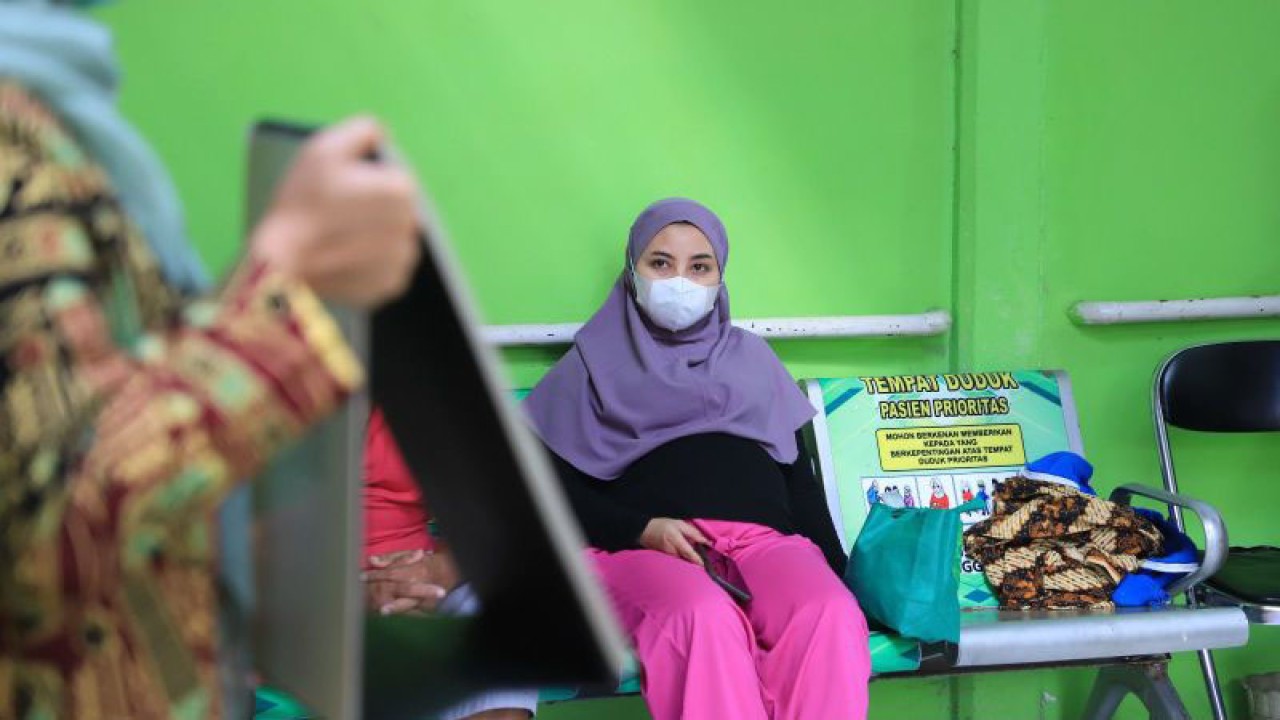 Layanan laboratorium gratis di Puskesmas seluruh Kota Tangerang. (ANTARA/HO)