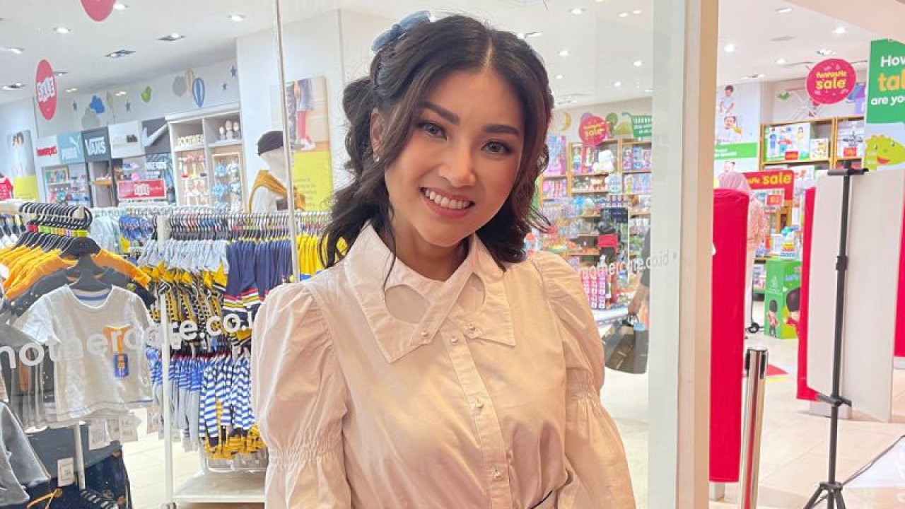 Sarwendah saat dijumpai di Grand Indonesia Mall, Jakarta Pusat, Jumat (3/2/2023) (ANTARA/Lifia Mawaddah Putri)