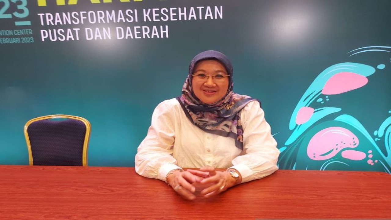 Kepala Biro Komunikasi dan Pelayanan Publik Kemenkes RI Siti Nadia Tarmizi saat menyampaikan komentar saat pelaksanaan Rapat Kerja Kesehatan Nasional (Rakerkesnas) 2023 di Balai Sidang JCC, Jakarta, Jumat (23/2/2023). (ANTARA/Andi Firdaus).