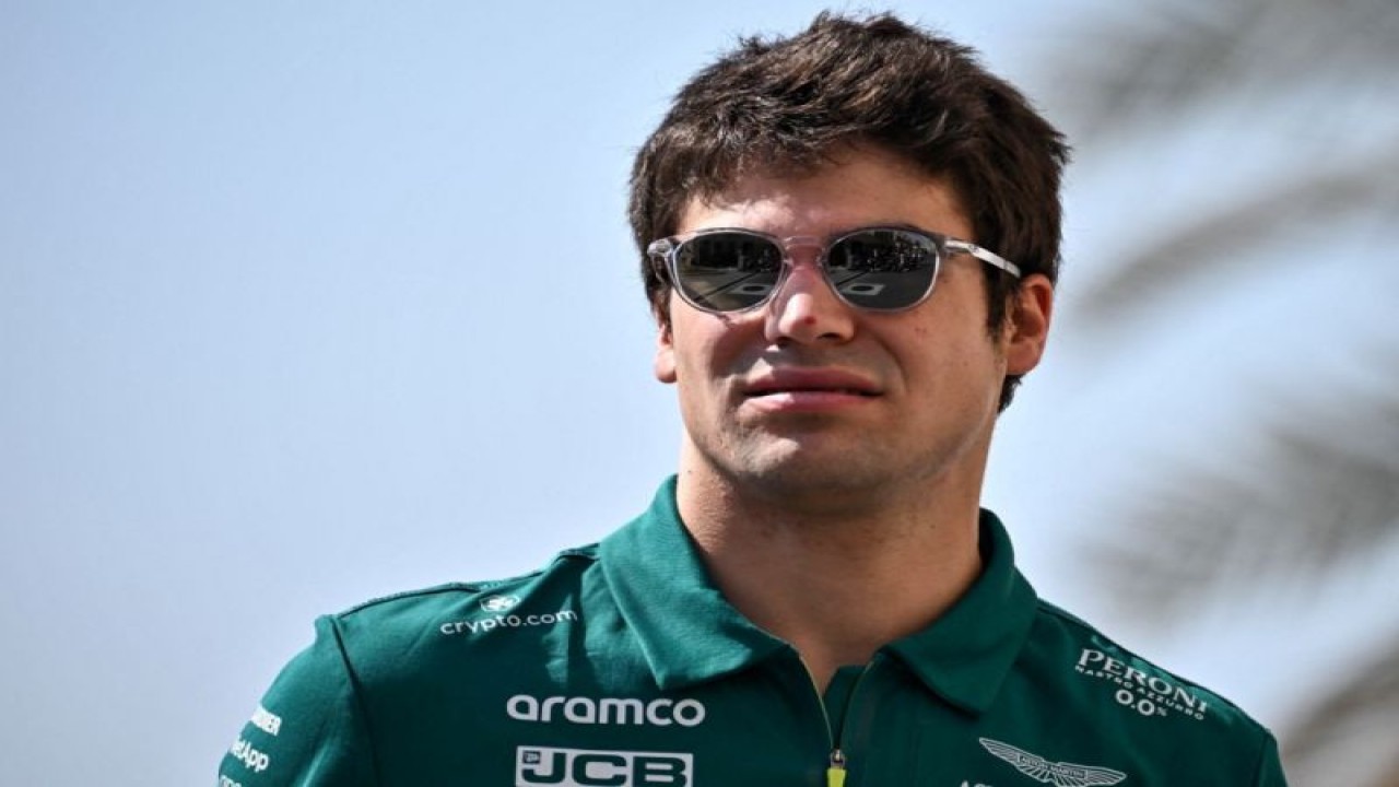 Pebalap tim Aston Martin Lance Stroll jelang Grand Prix Abu Dhabi, Sirkuit Yas Marina, Abu Dhabi, UEA. (17/11/2022) (AFP/BEN STANSALL)