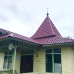 Surau Raden Sulaiman di Desa Sebangun, Kecamatan Sebawi, Kabupaten Sambas, Kalimantan Barat. ANTARA/Ade-1676954211