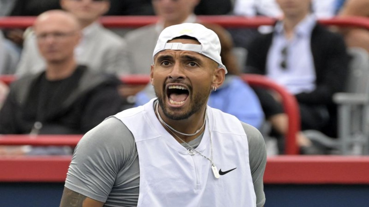Gestur petenis Australia Nick Kyrgios saat pertandingan melawan Sebastian Baez (Argentina) di National Bank Open di IGA Stadium, Agustus 2022 (USA TODAY Sports/Eric Bolte)