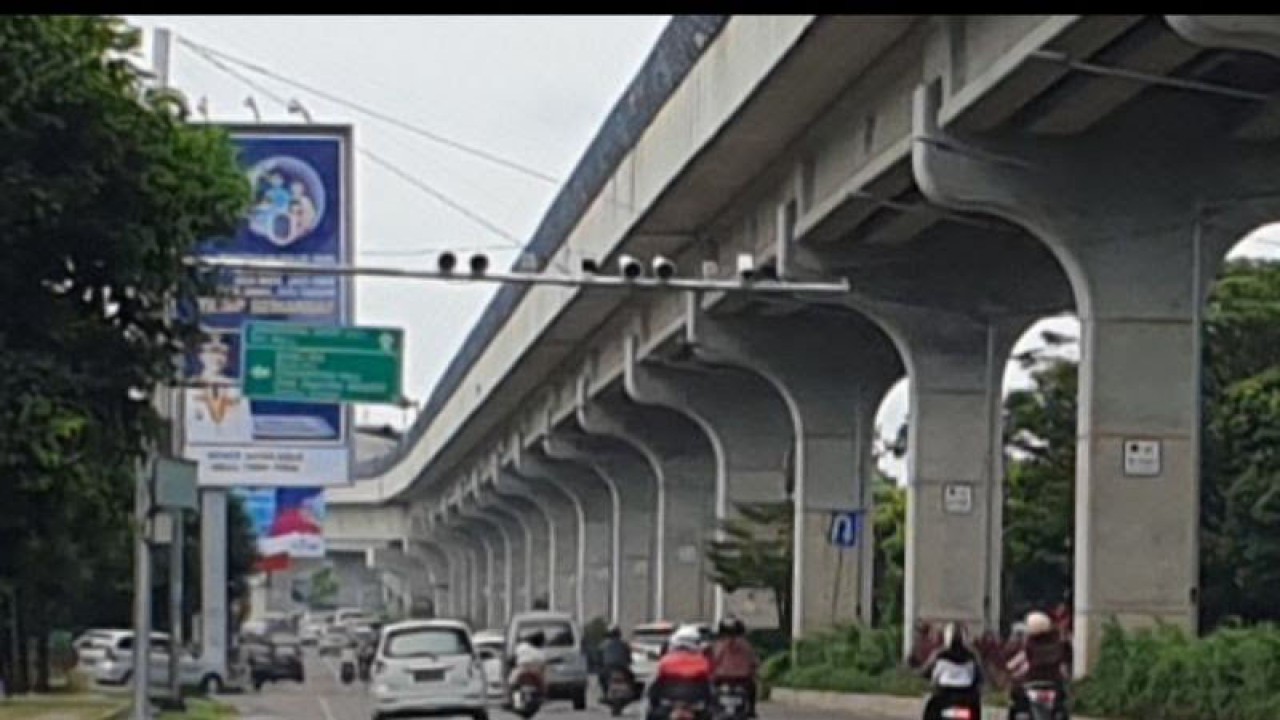 Arsip foto - Kamera pengawas tilang elektronik di kawasan Jakabaring Palembang. (ANTARA/Edo Purmana/22)