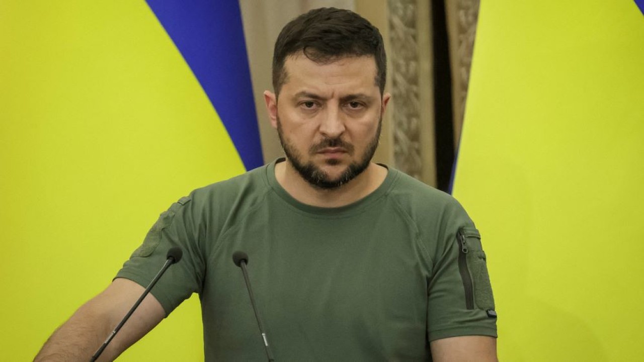 Presiden Volodymyr Zelenskyy memecat seorang komandan militer senior Ukraina Eduard Moskalyov. (Reuters)