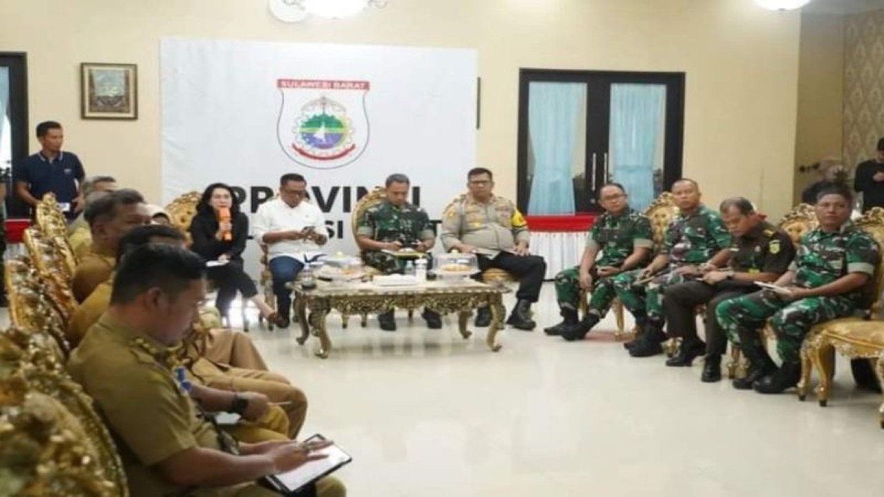 Pemerintah Provinsi Sulbar telah menggelar rapat persiapan untuk menerima kunjungan kerja Wapres RI Ma'ruf Amin di di Mamuju, Sulbar, Senin (20/2/2023). ANTARA/M. Faisal Hanapi